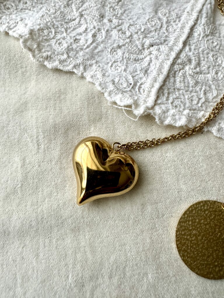 Collier Clement