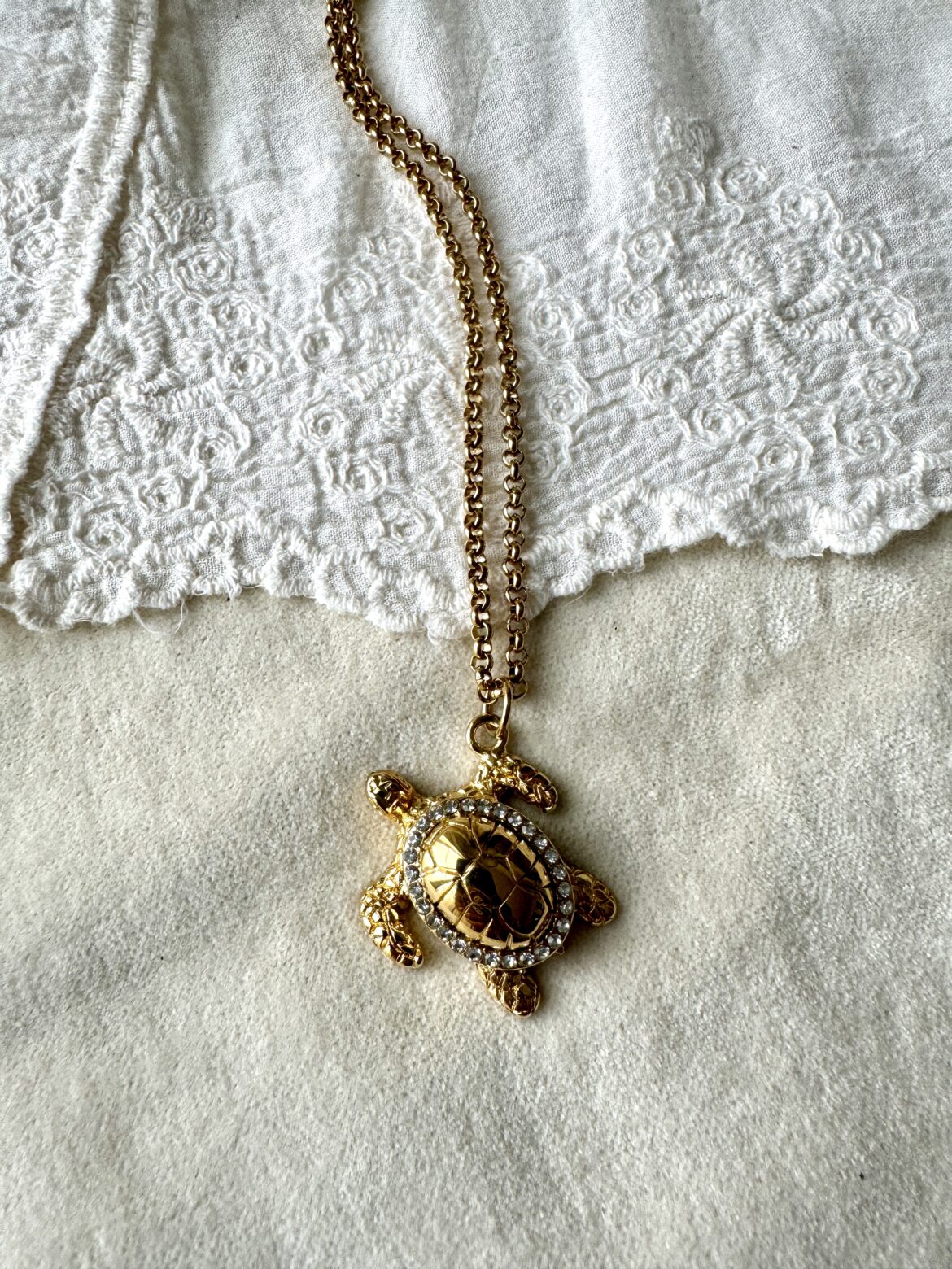 Collier Carolin