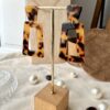 boucles d'oreilles en acétate