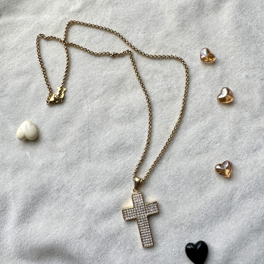 Collier Carolina