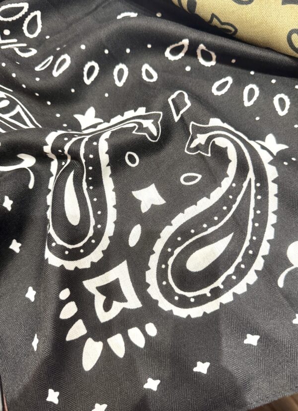 Foulard imprimé bandana 90x90 – Image 2