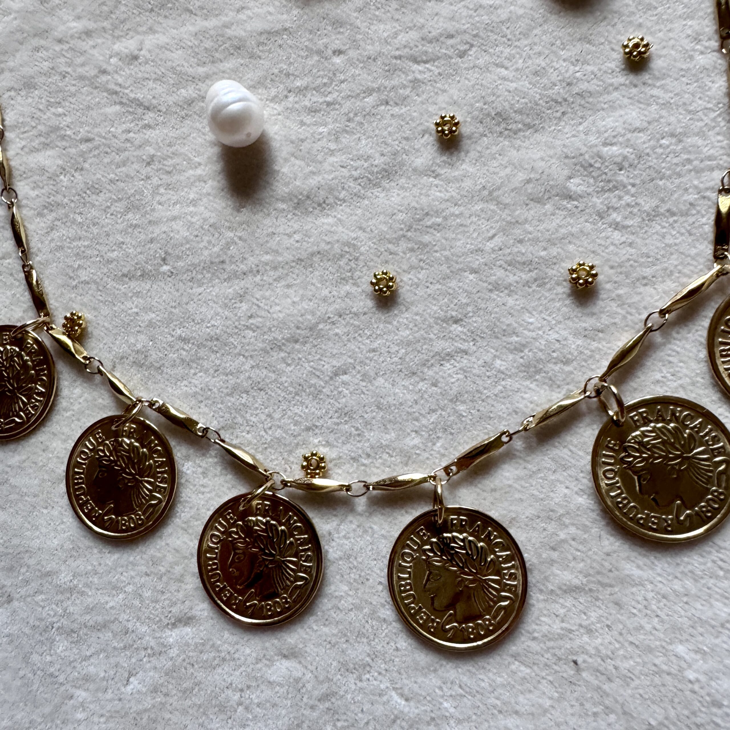 Collier Louis – Image 16