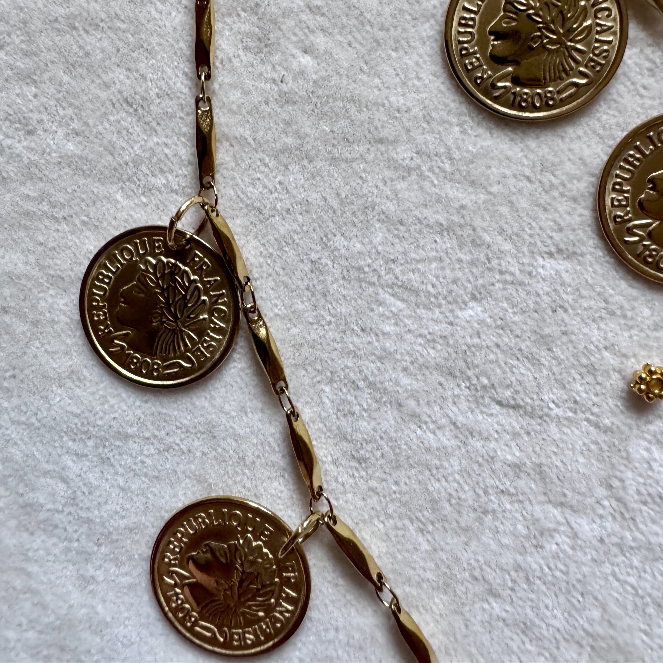 Collier Louis – Image 10