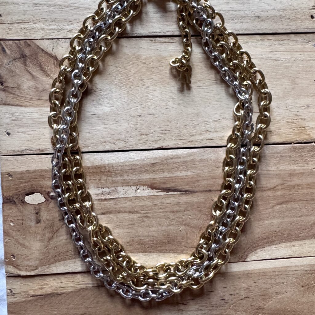 Collier Ghislain