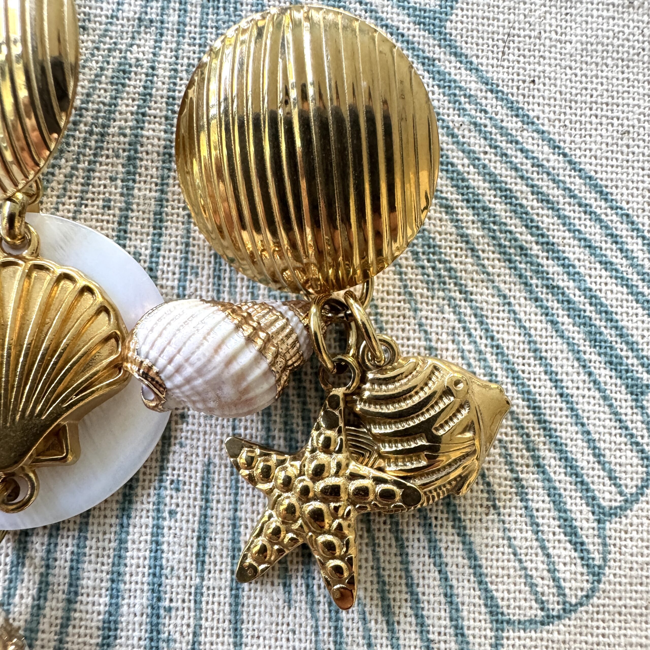 Boucles d'oreilles ecume d'or – Image 4